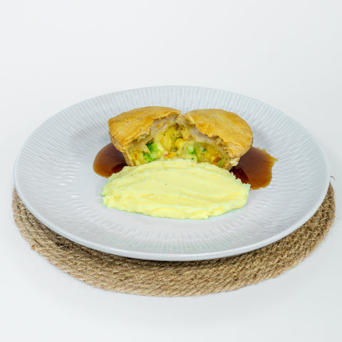Vegetable Pie, Mash & Gravy (v)